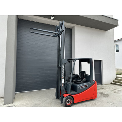Stivuitor electric JUNGHEINRICH EFG 220 