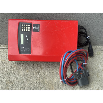 Statie de incarcare MicroPower 24V/60A