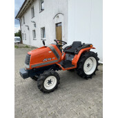 Tractor japonez 4×4 Kubota  A17